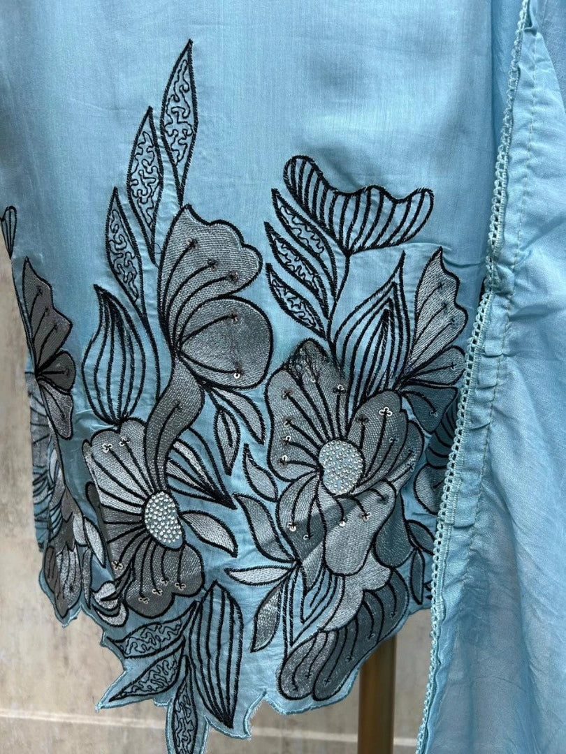 Mul Chanderi Unstitched Suit Set With Scalping Work