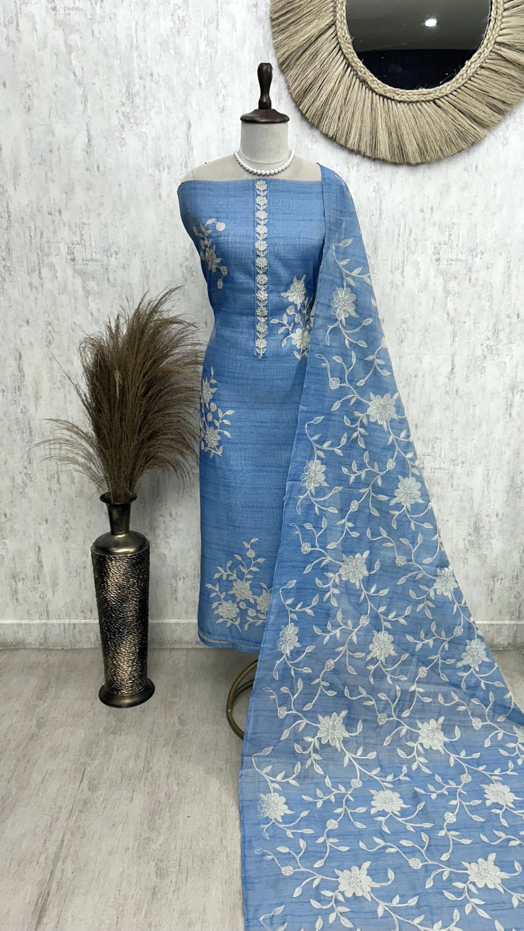 Unstitched Tissue Linen Suit Set Featuring Linen Dupatta