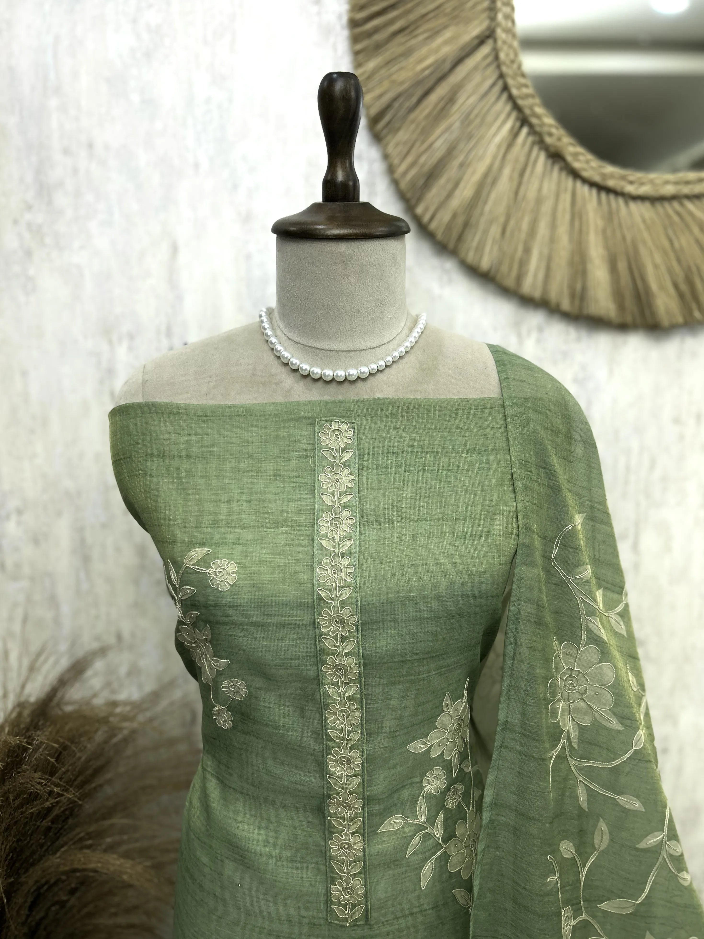 Unstitched Tissue Linen Suit Set Featuring Linen Dupatta