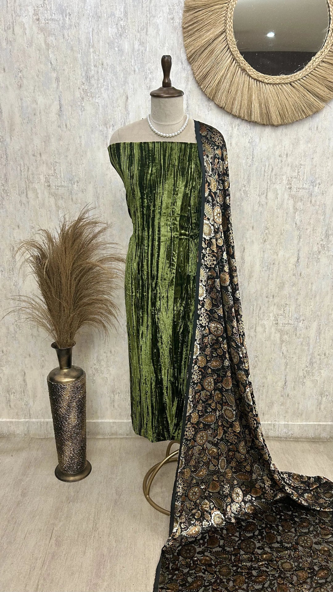 Brasso Velvet Unstitched Suit Set