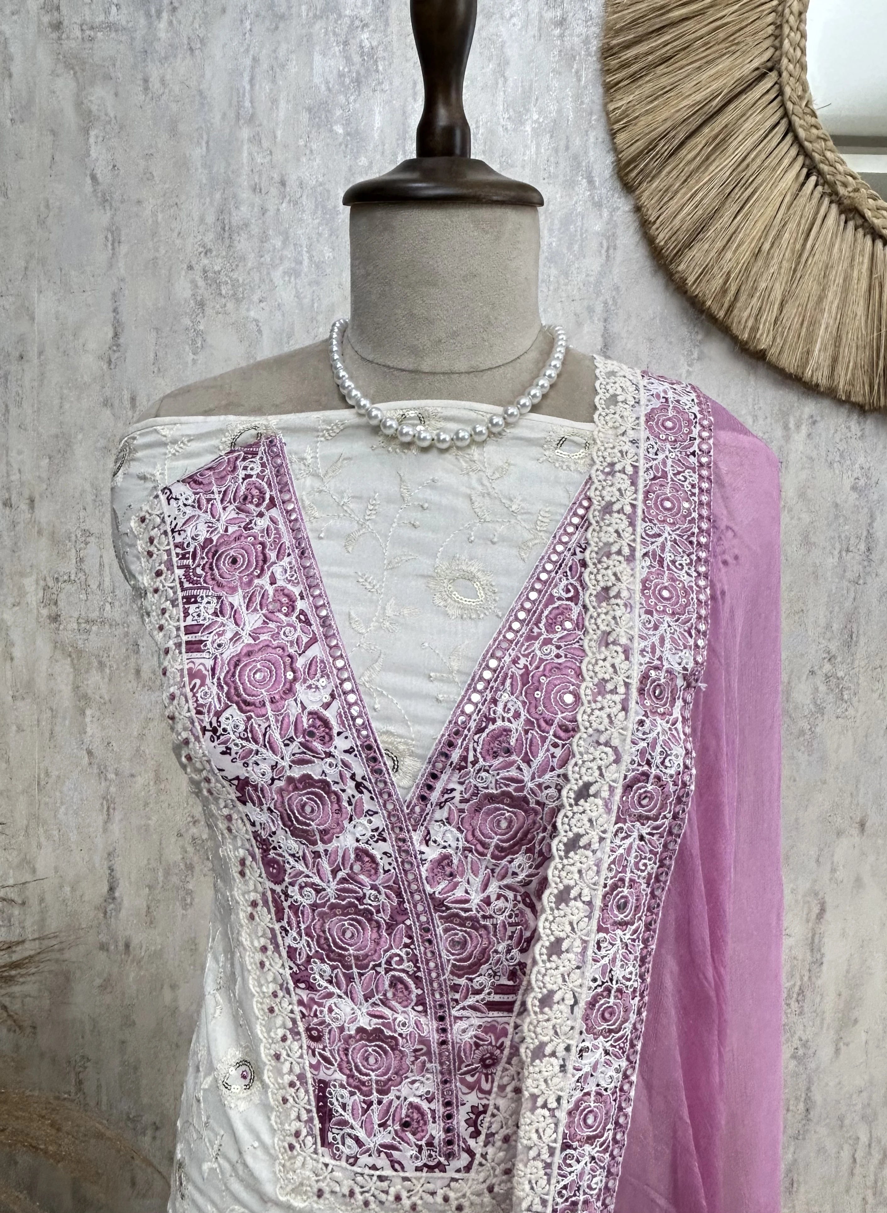 Thread Embroidery Cotton Untitched Suit Set