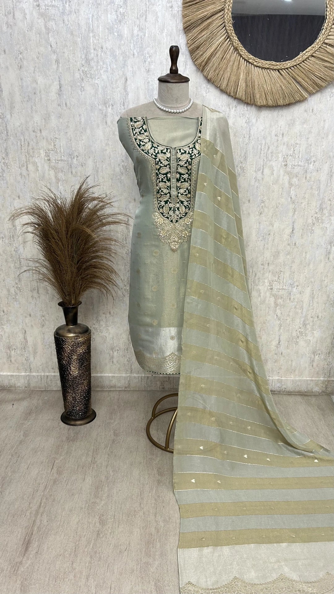 Graceful Tissue Unstitched suit set