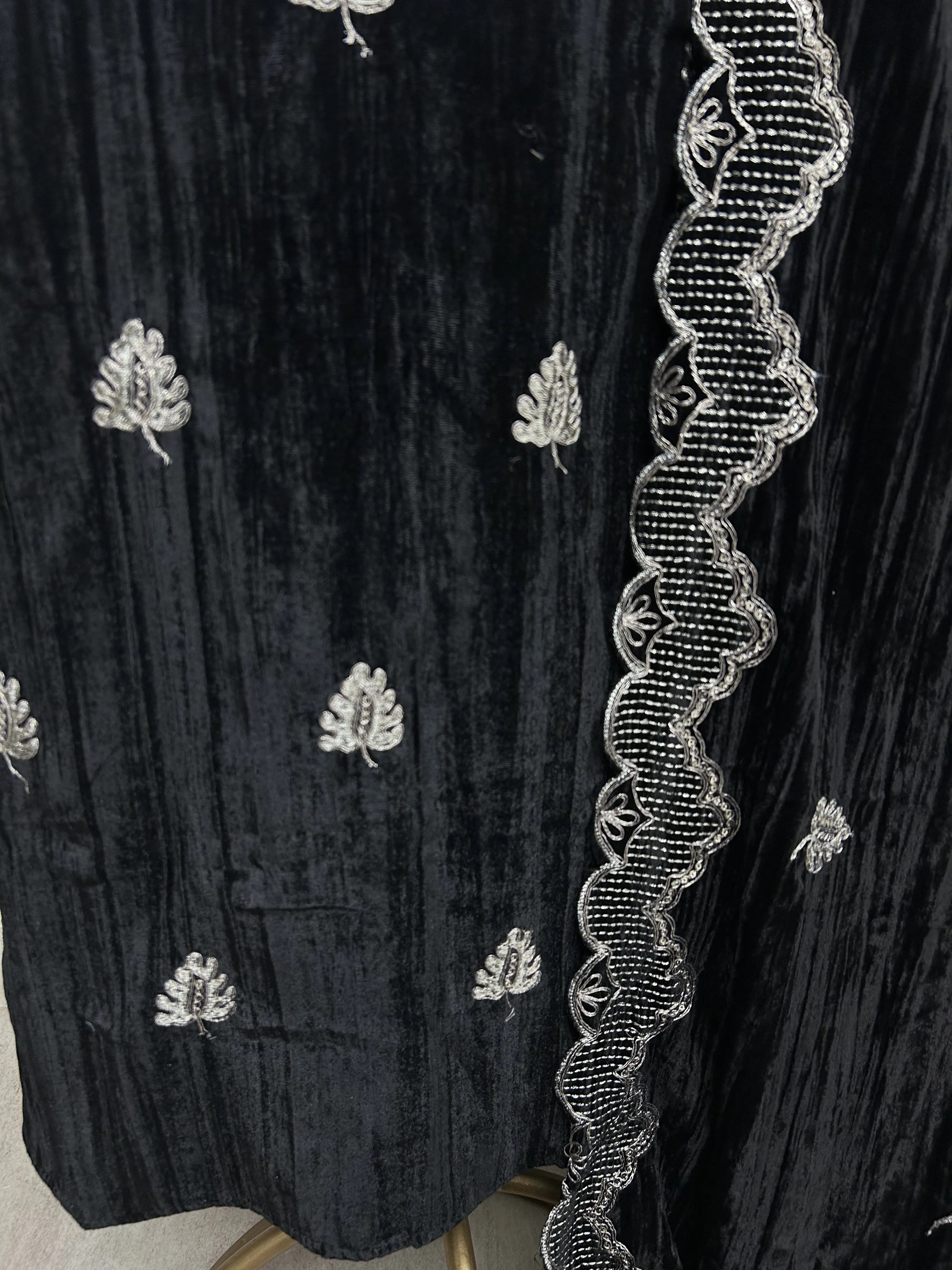 Zari Embroidered Velvet Unstitched Suit