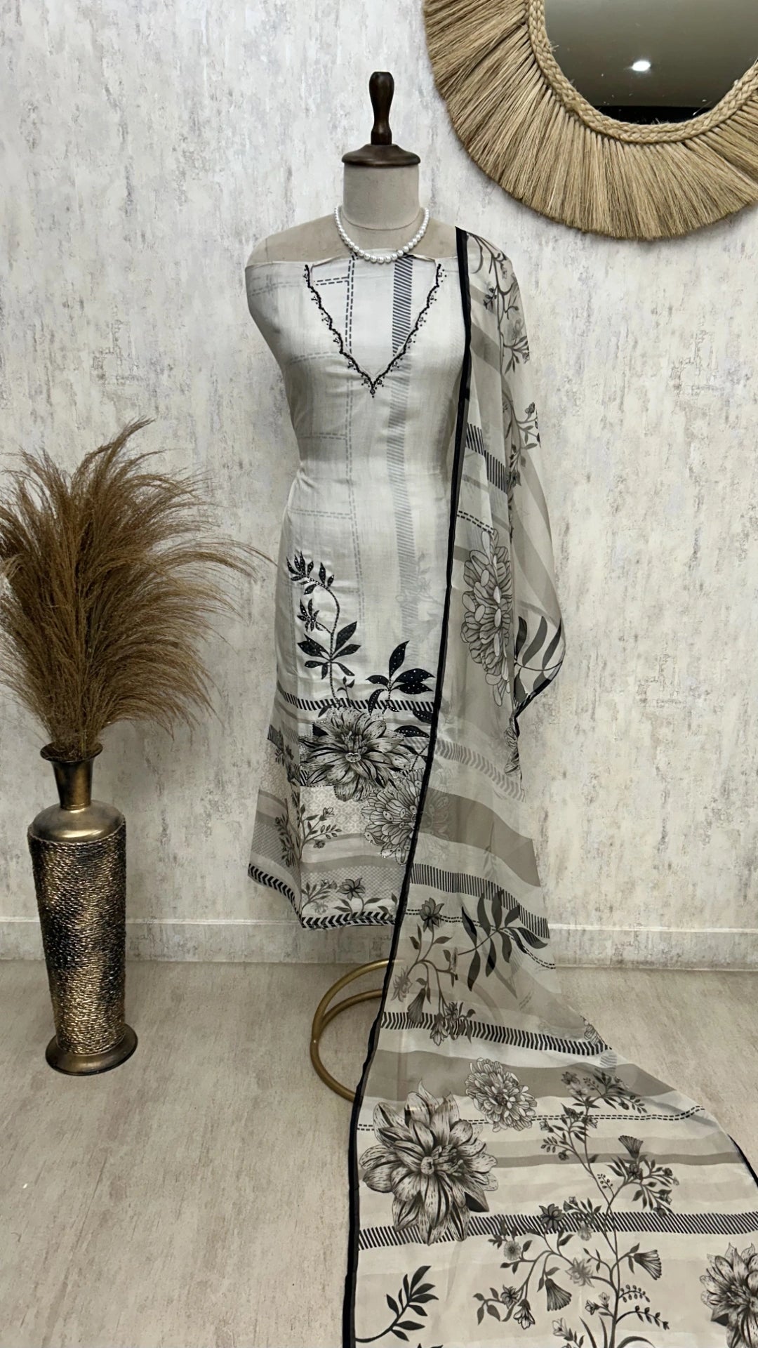 Floral Print Muslin Unstitched Suit Set