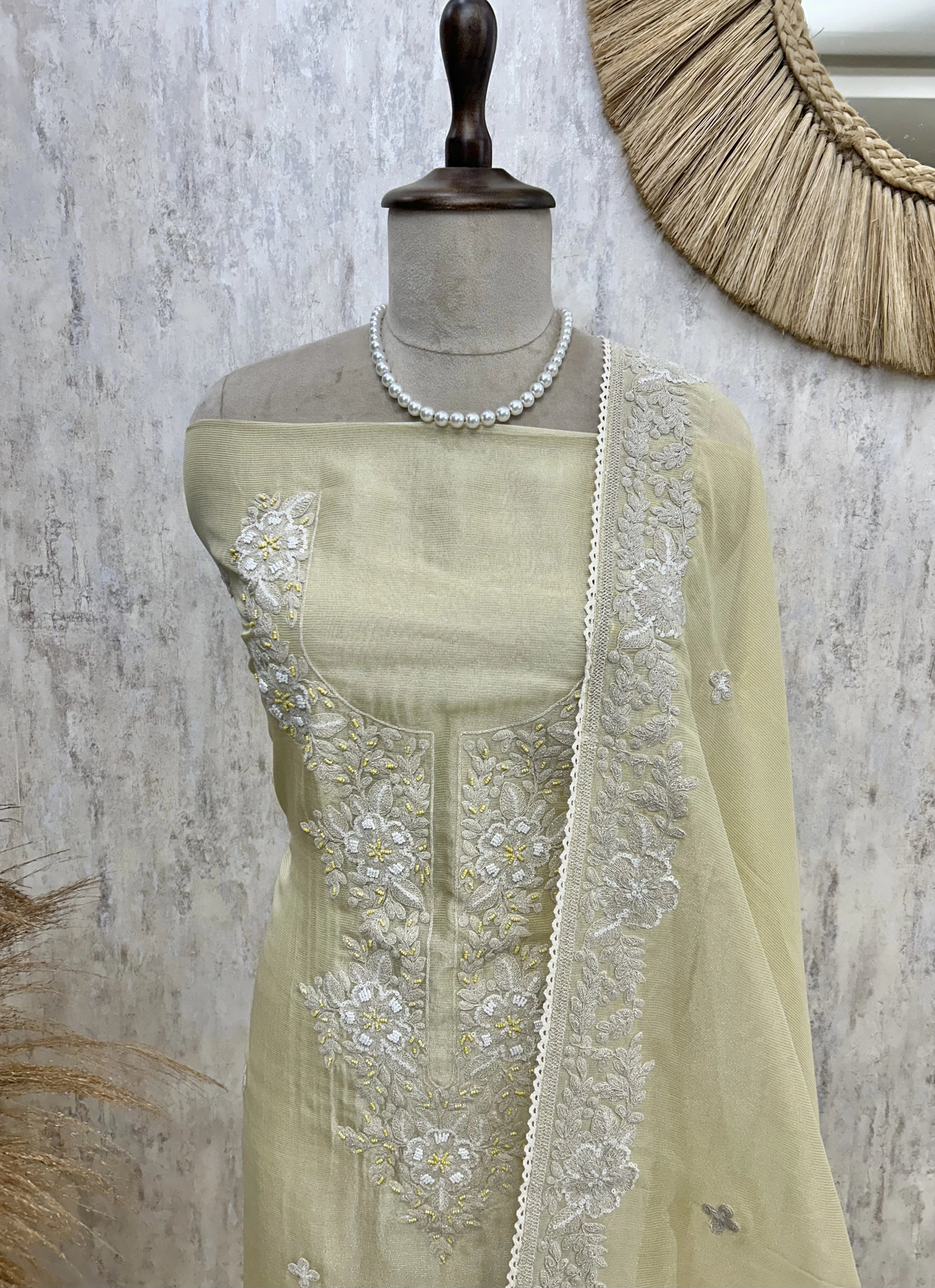 Tissue Linen With Embroidered Neck