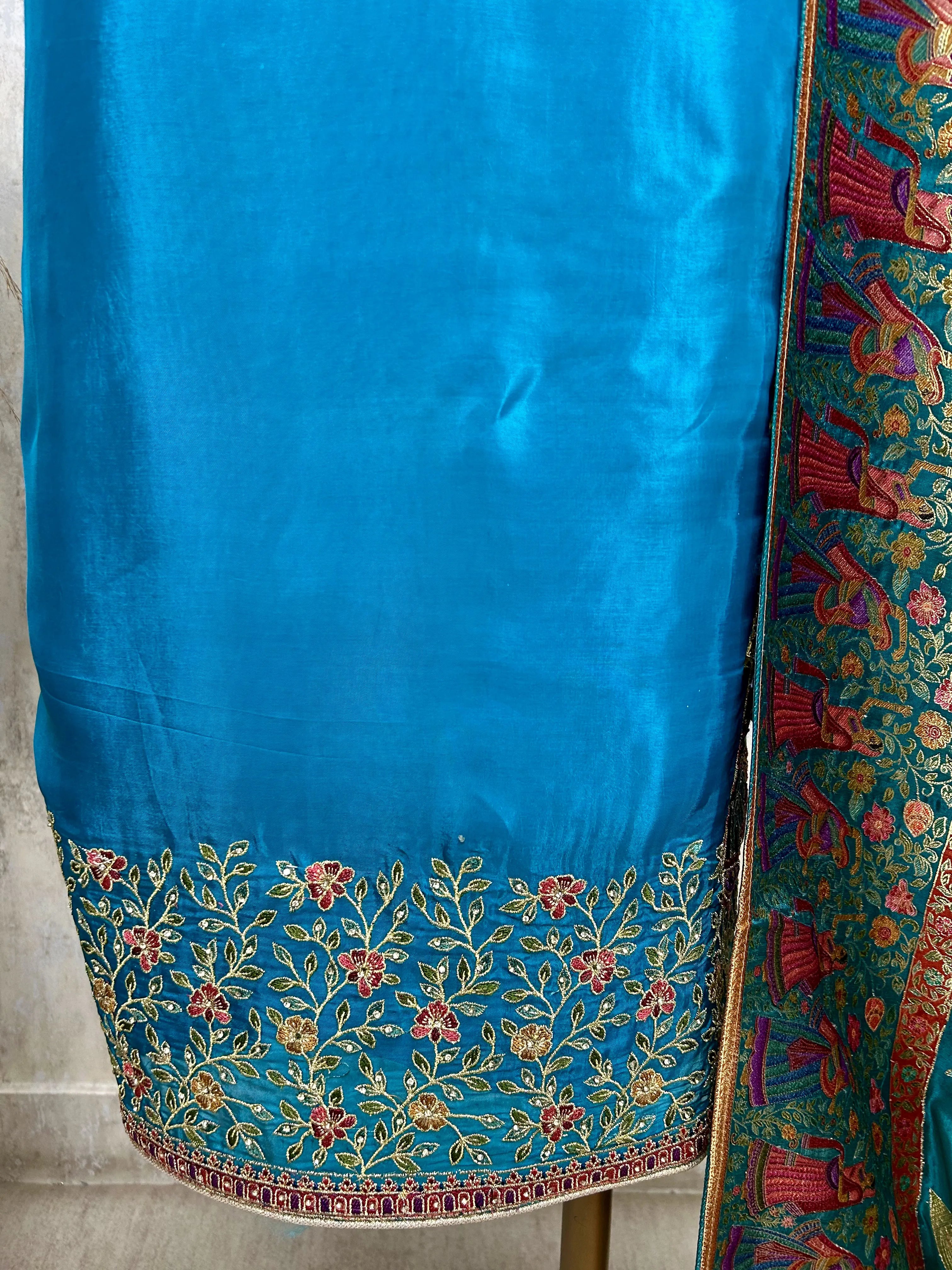 Royale Opada silk Unstitched Suit Set