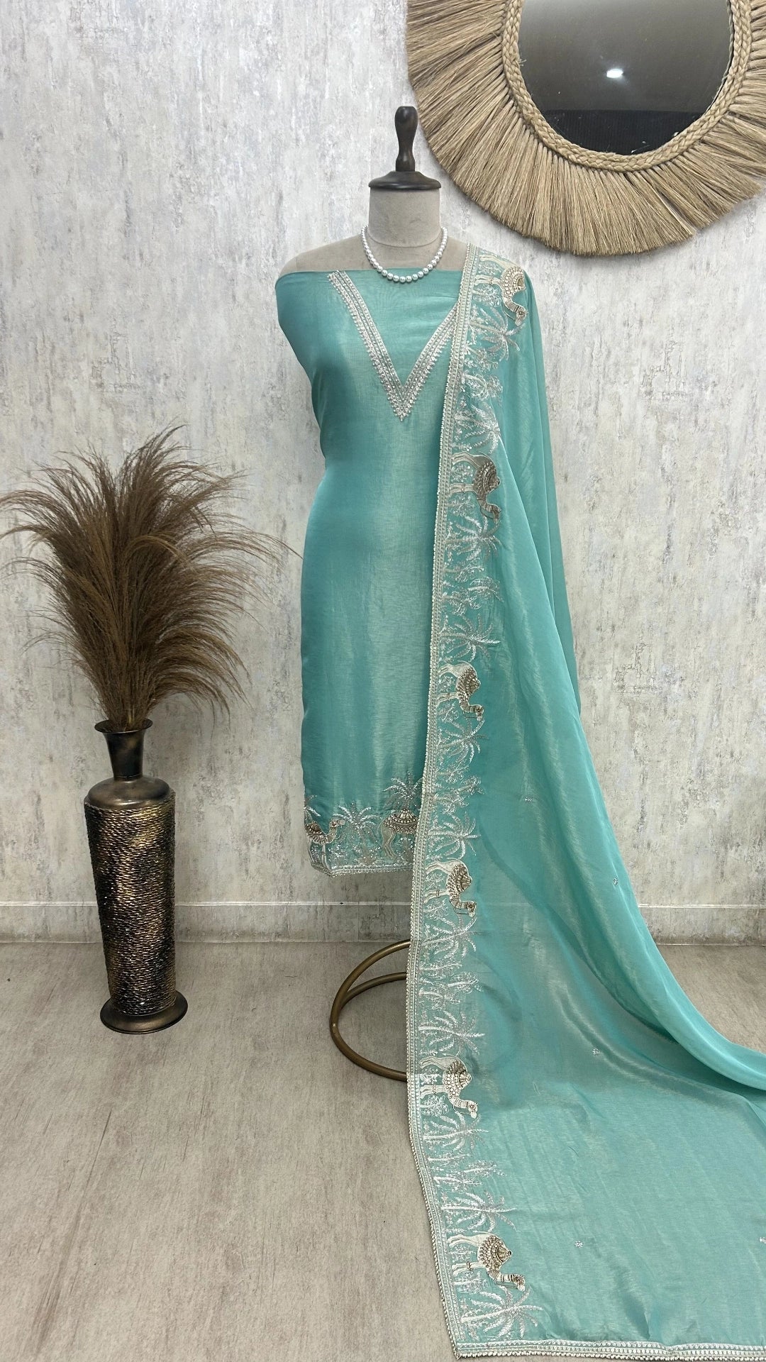 Oasis Dream Tissue Unstitched Suit