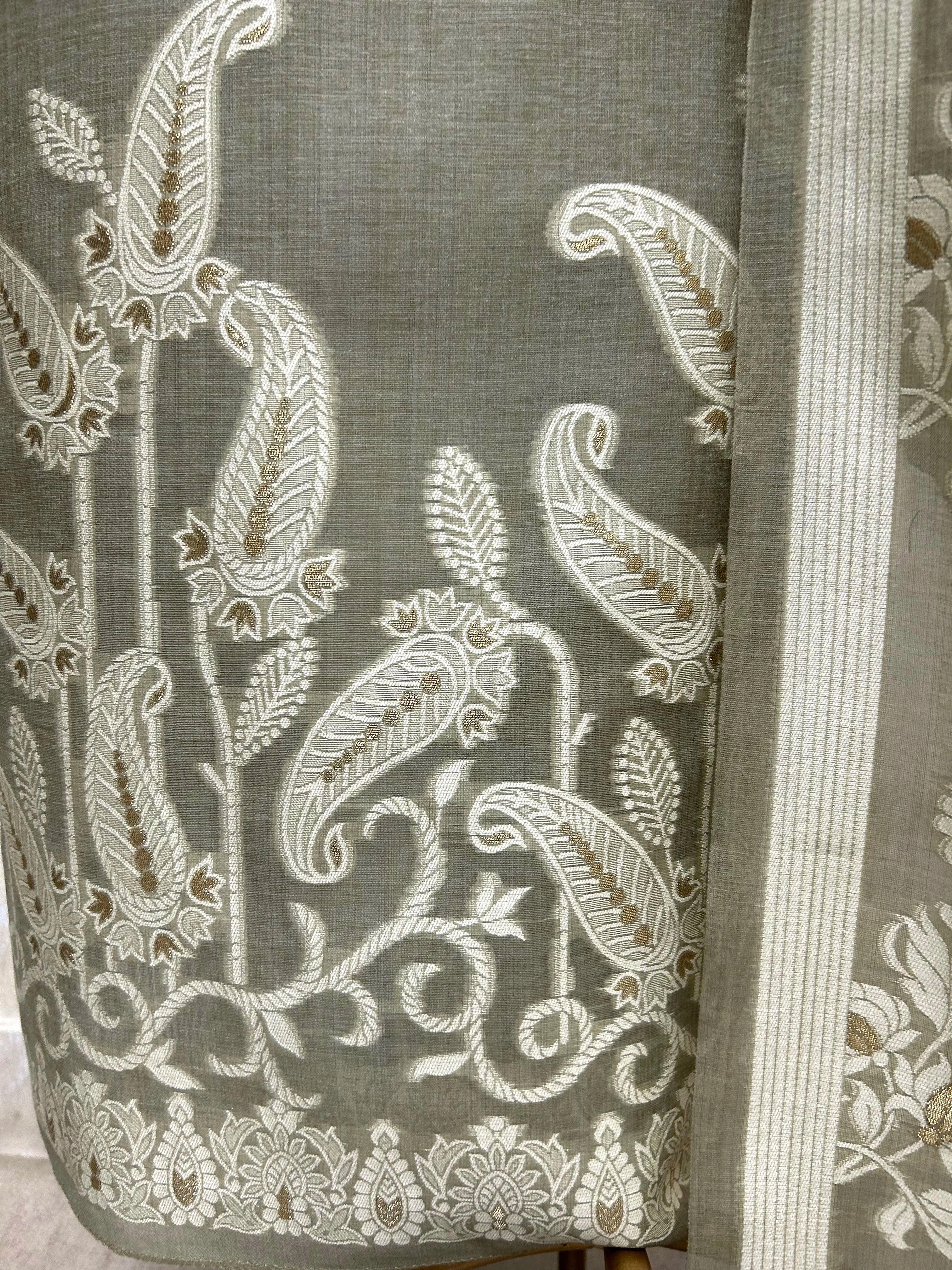 Jamdani Linen Unstitched Suit Set With Leaf Motifs