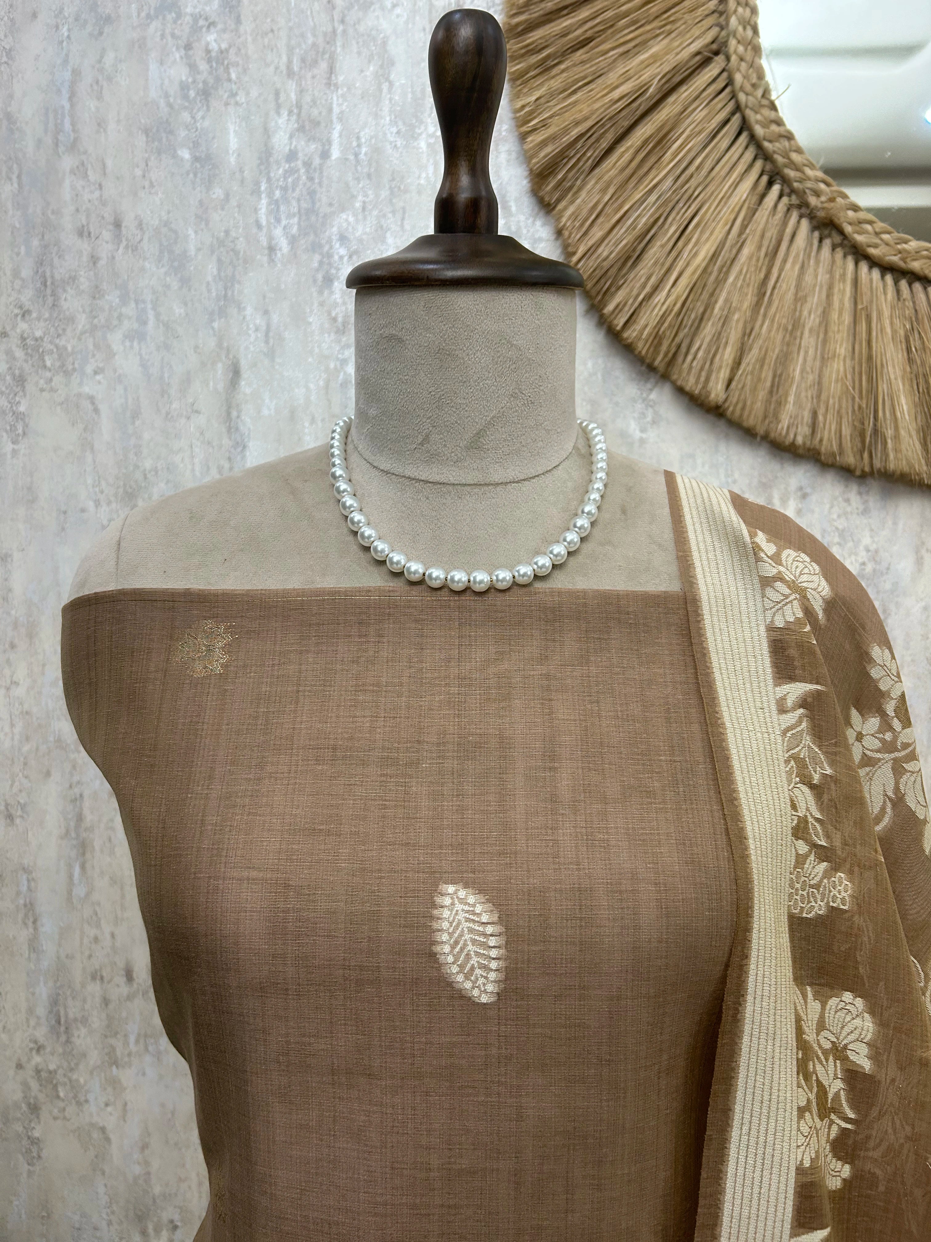 Jamdani Linen Unstitched Suit Set With Leaf Motifs