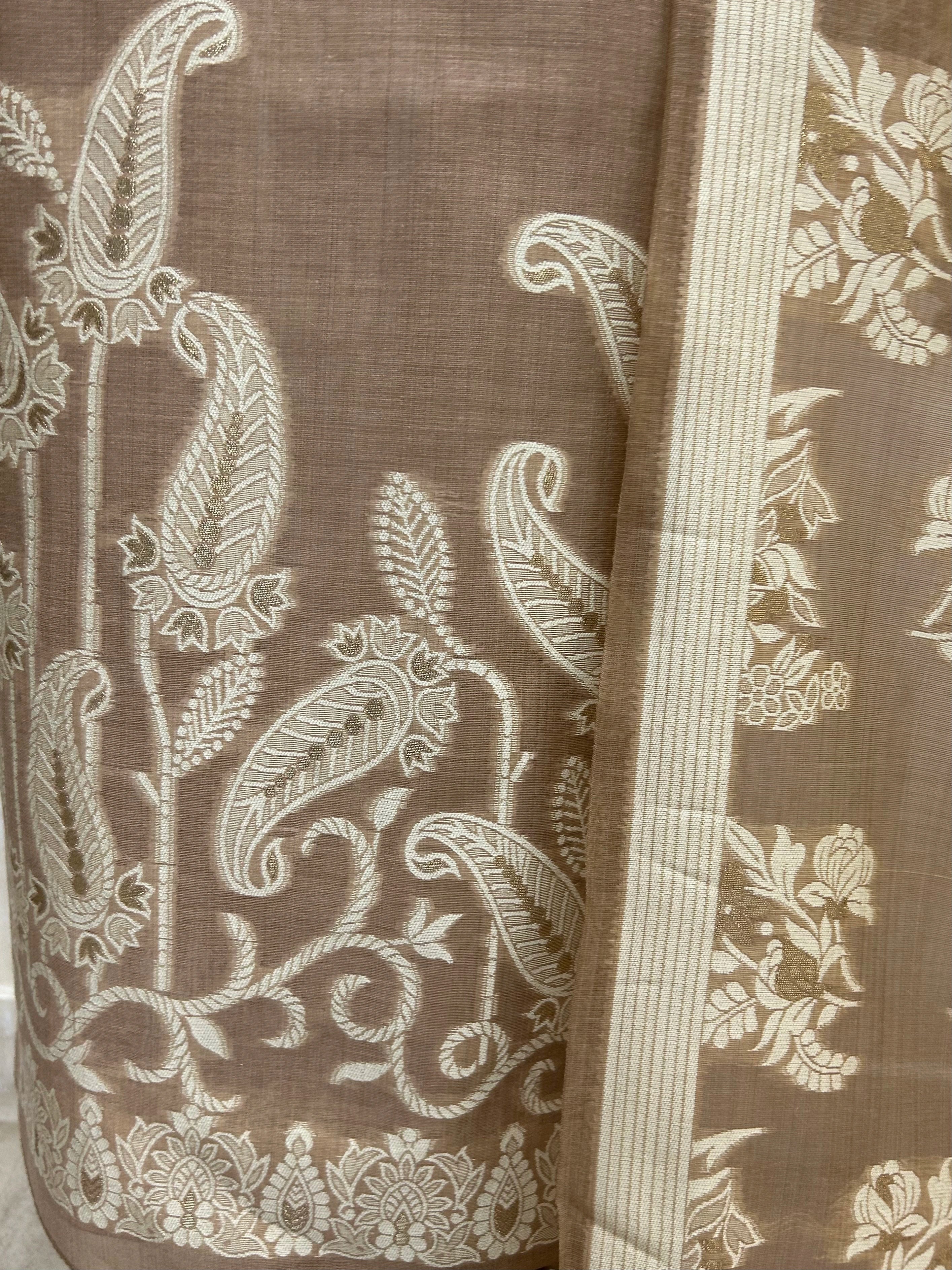 Jamdani Linen Unstitched Suit Set With Leaf Motifs