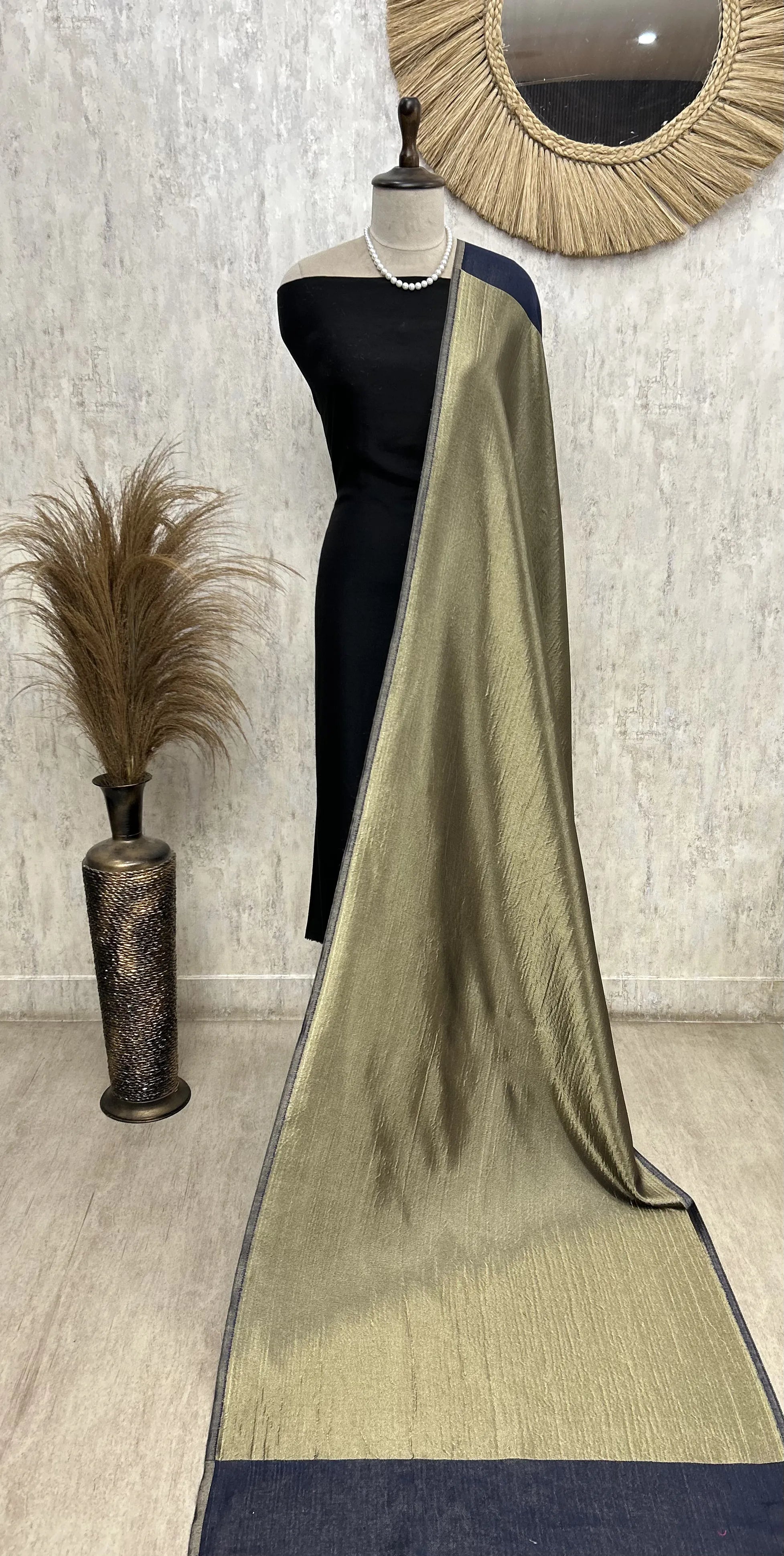 Reversible Moonlight Unisex Stoles With Curated Box Packaging