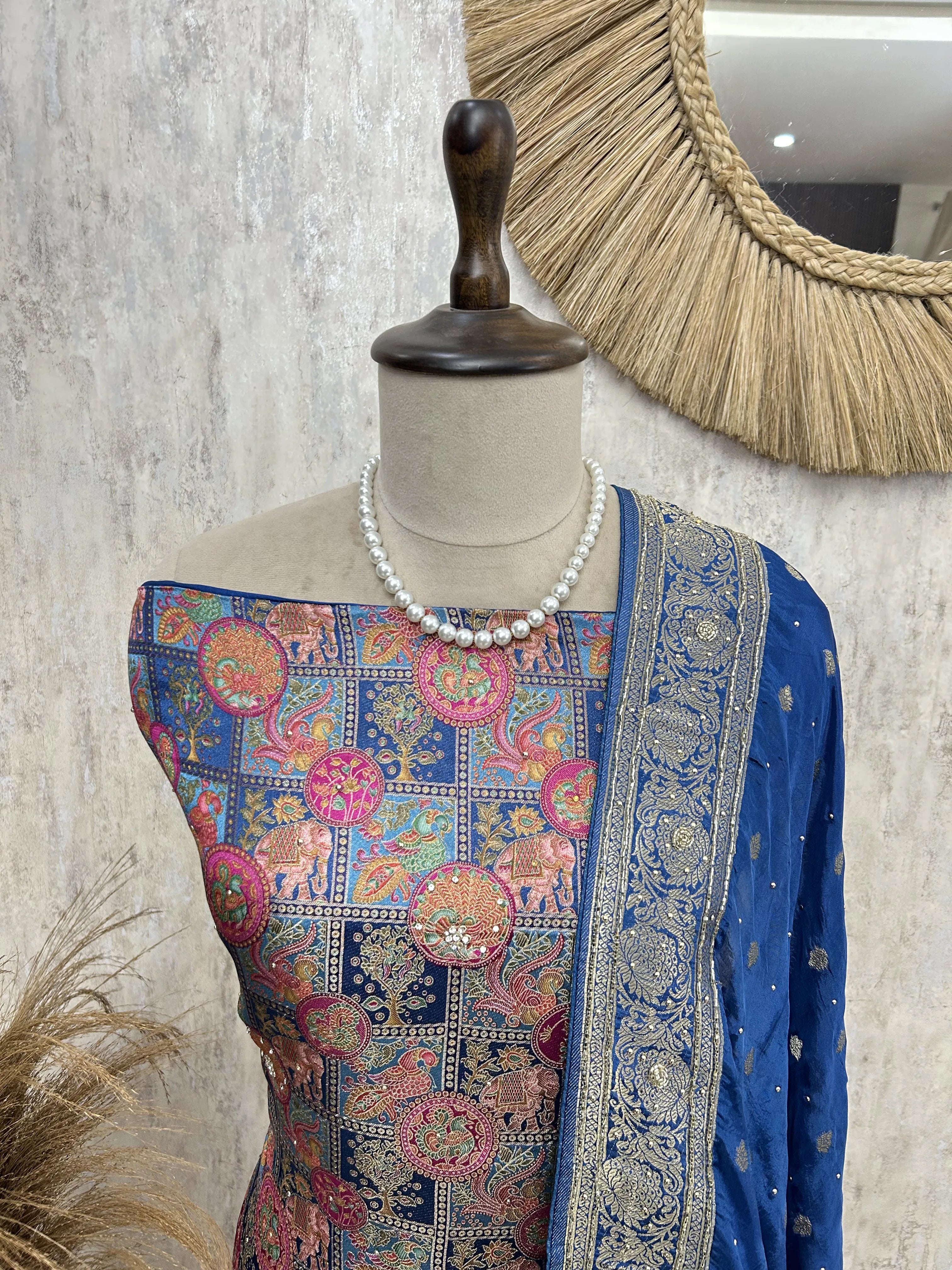 Heritage Motifs Unstiched Suit