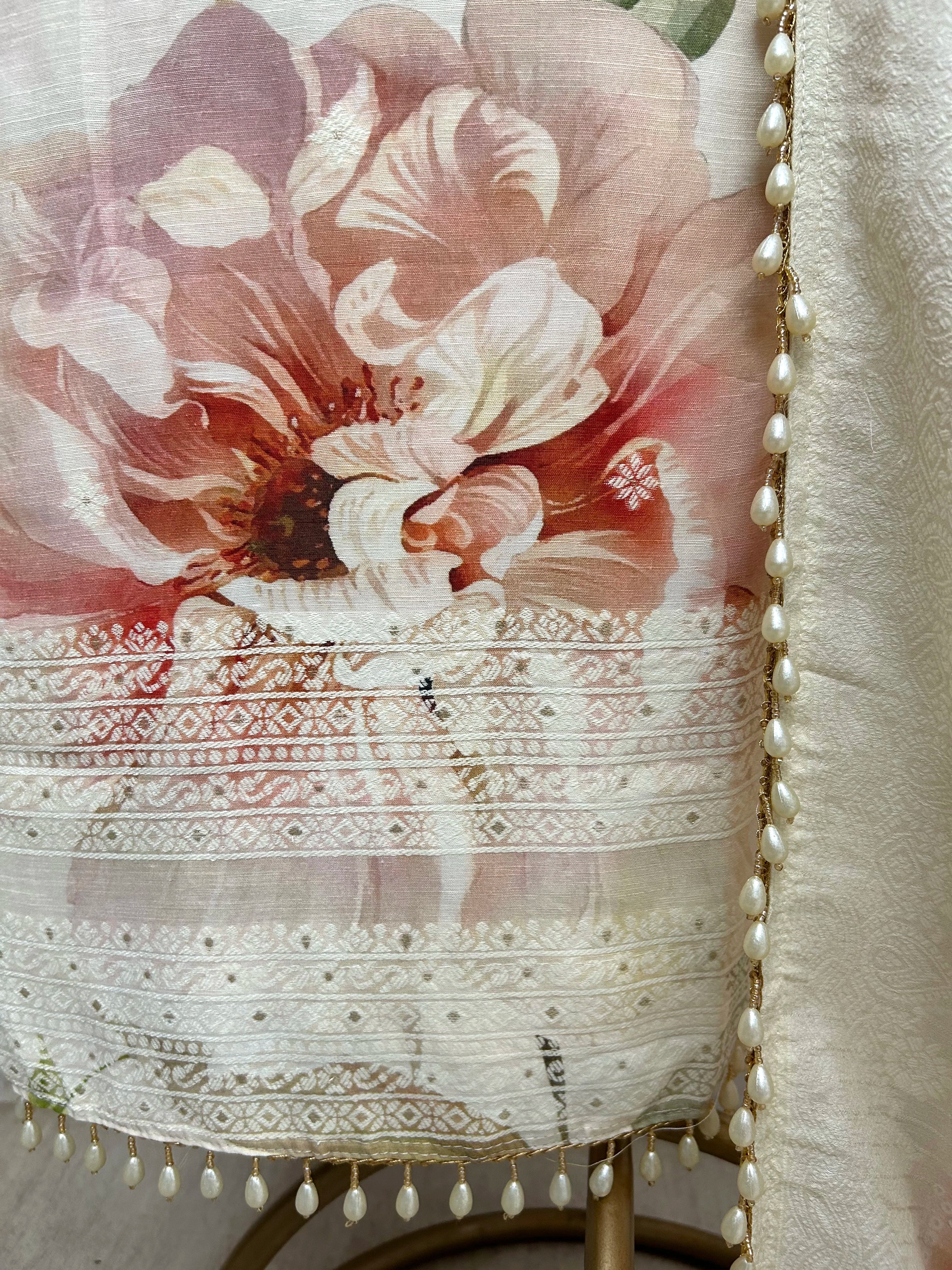 Muslin Unstitched Suit Set Featuring Weaving