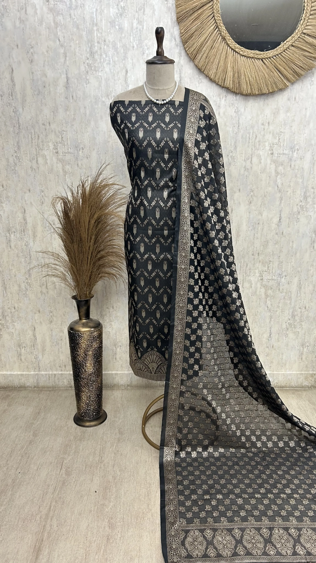 Classic Grace Unstiched Suit