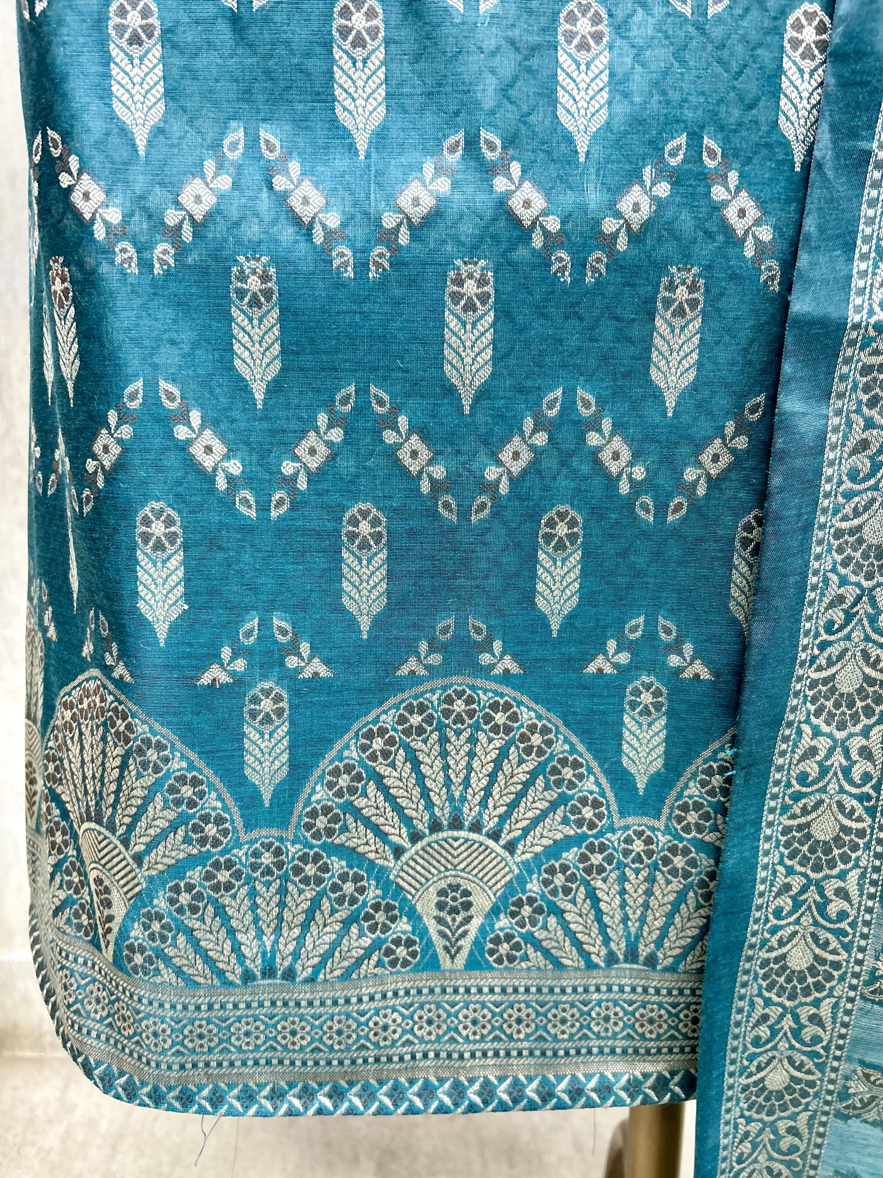 Classic Grace Unstiched Suit