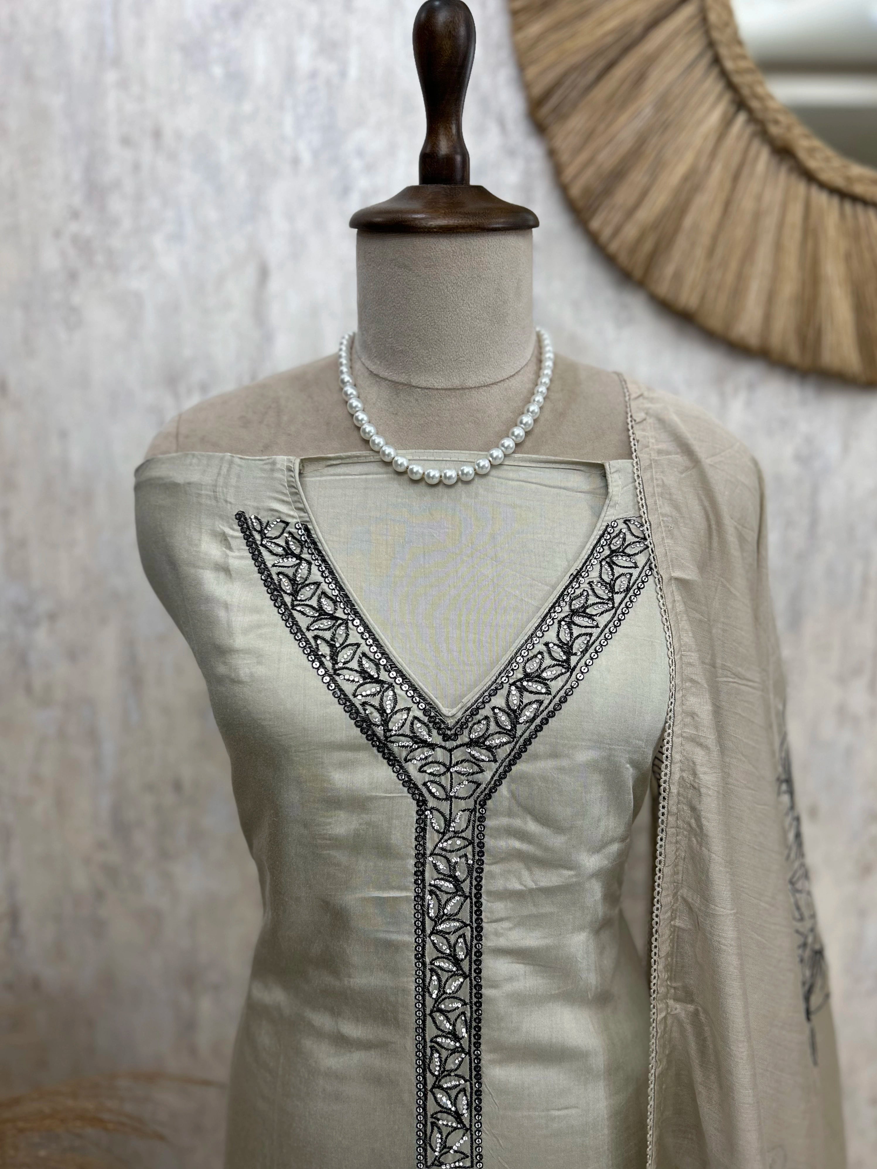 Mul Chanderi Unstitched Suit Set With Scalping Work