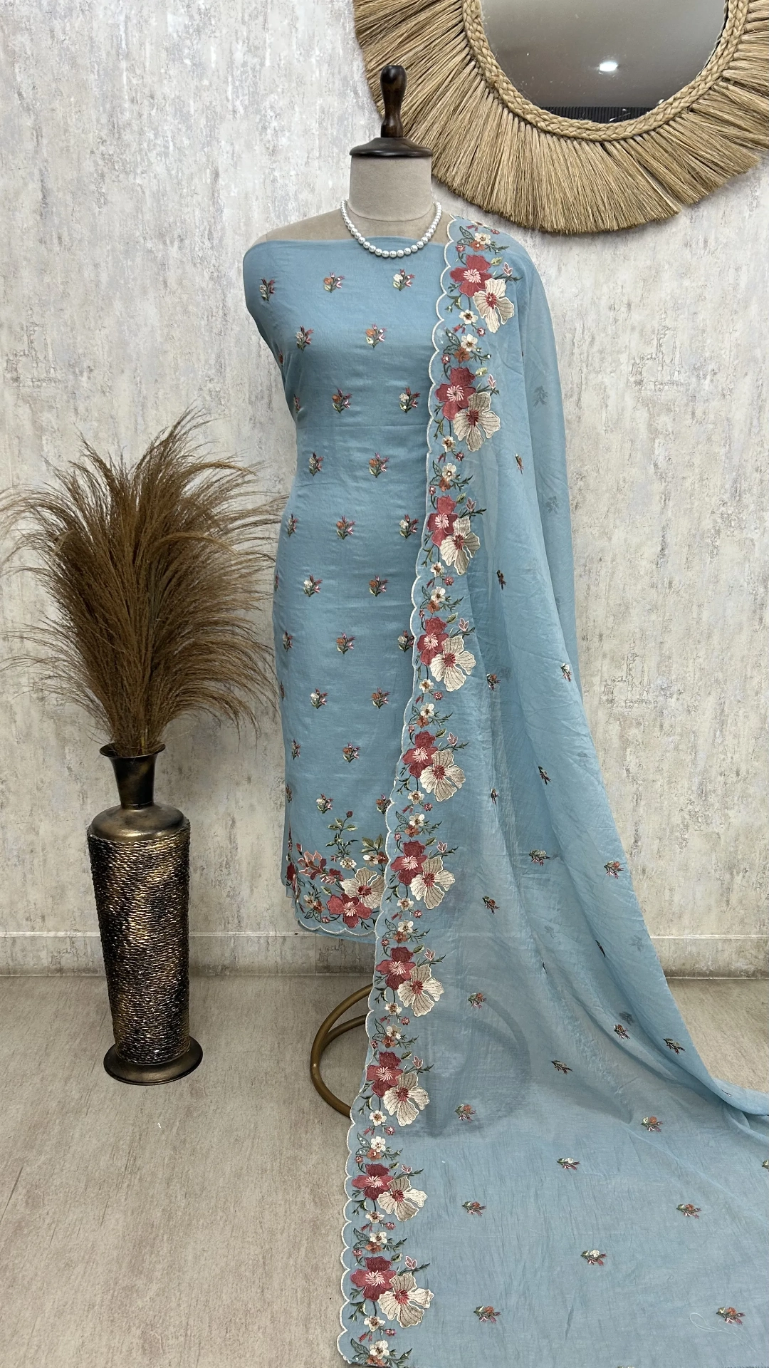 Soft Lilac Charm Unstiched Suit