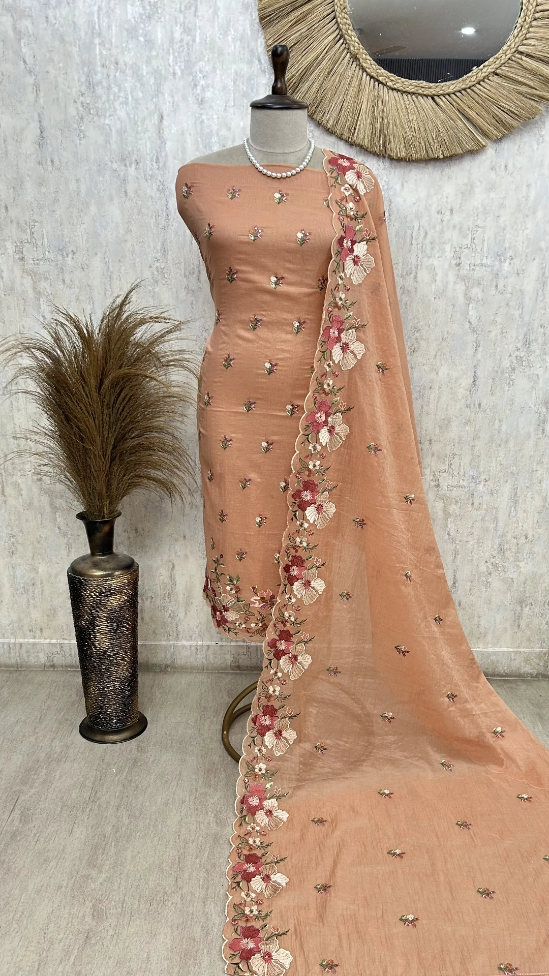 Soft Lilac Charm Unstiched Suit