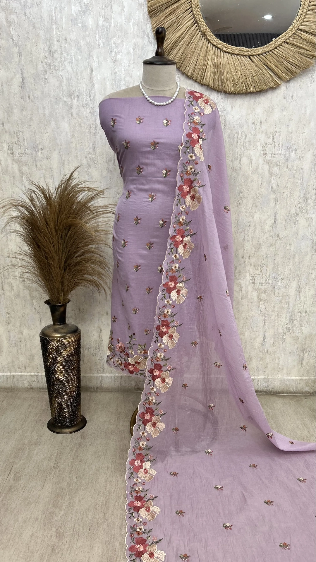 Soft Lilac Charm Unstiched Suit