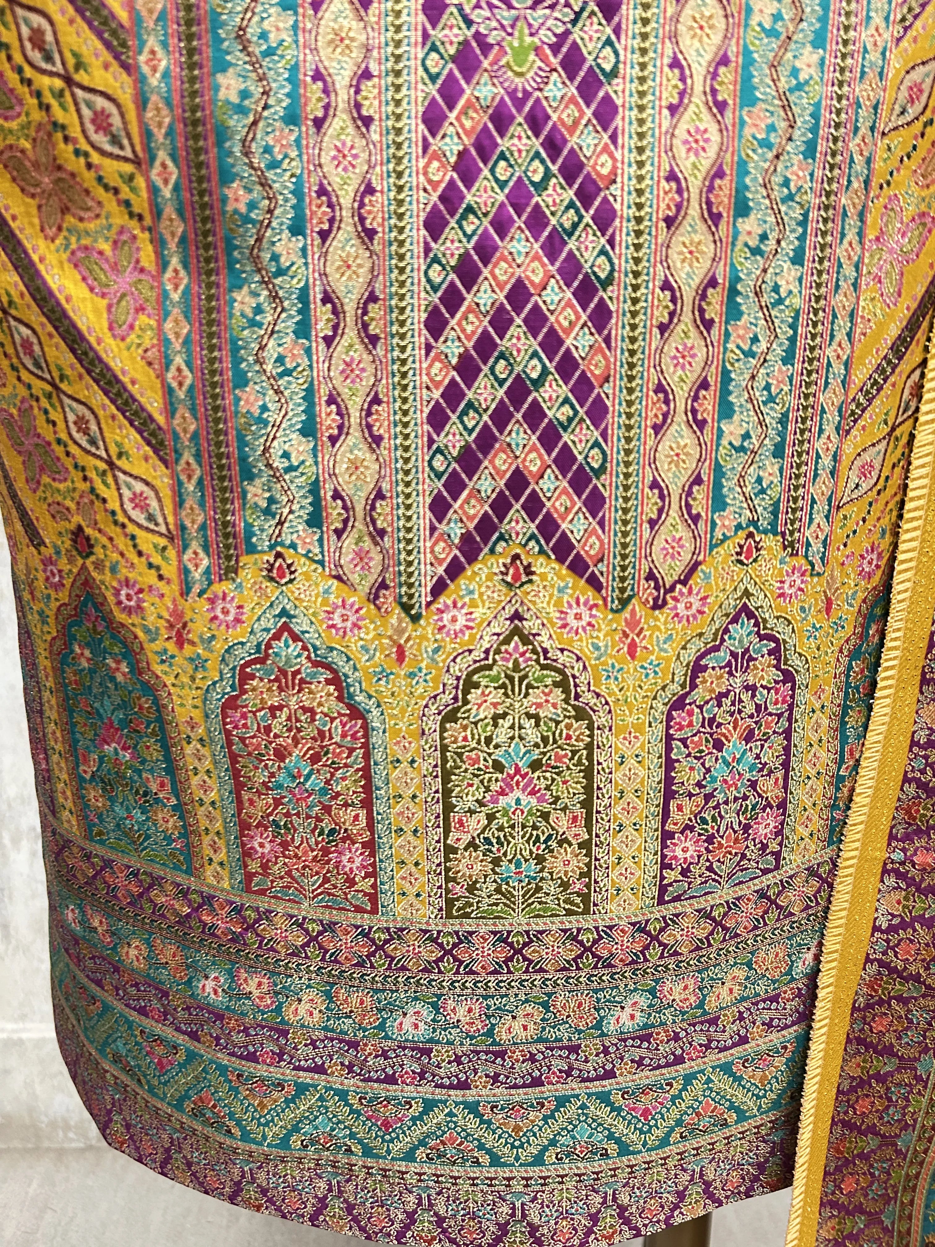 Vibrant Ethnic Weave Unstiched Suit