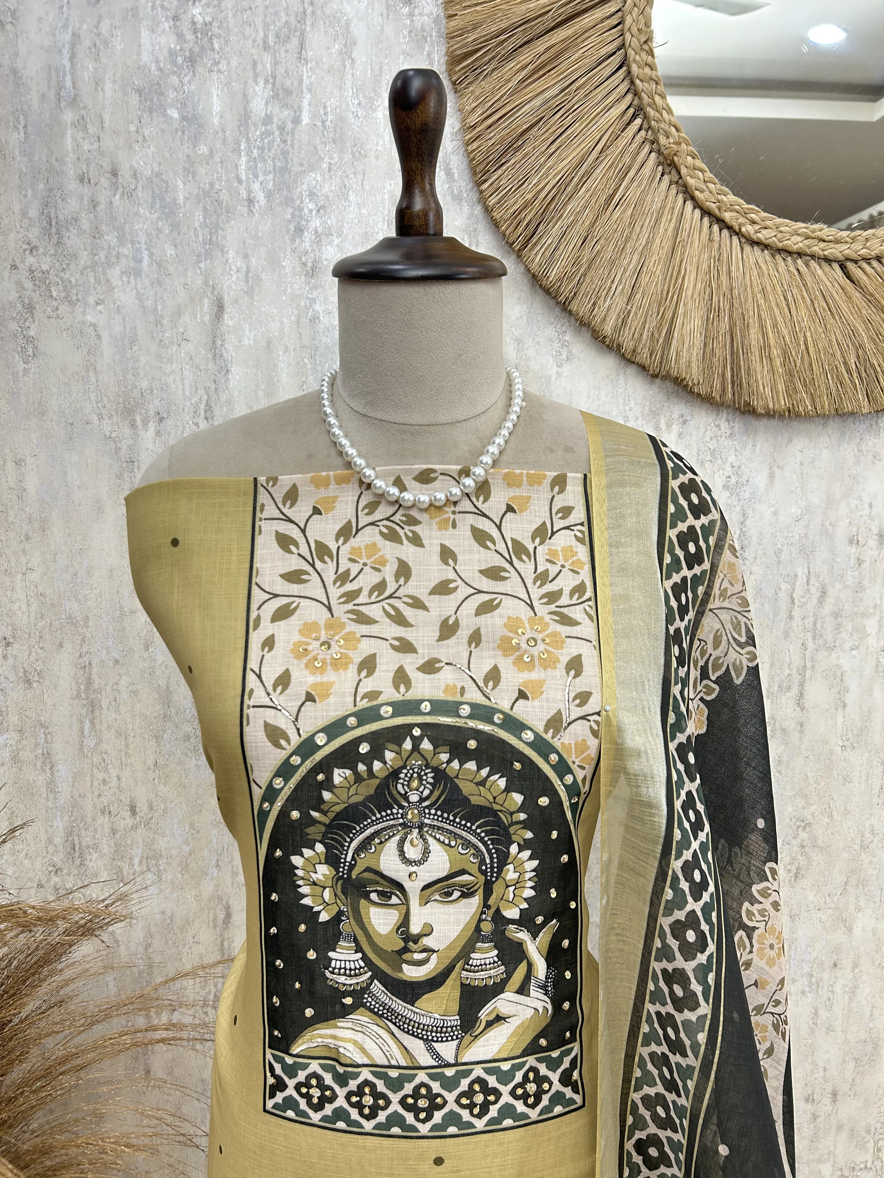 Royal Muse Ensemble Unstiched Suit