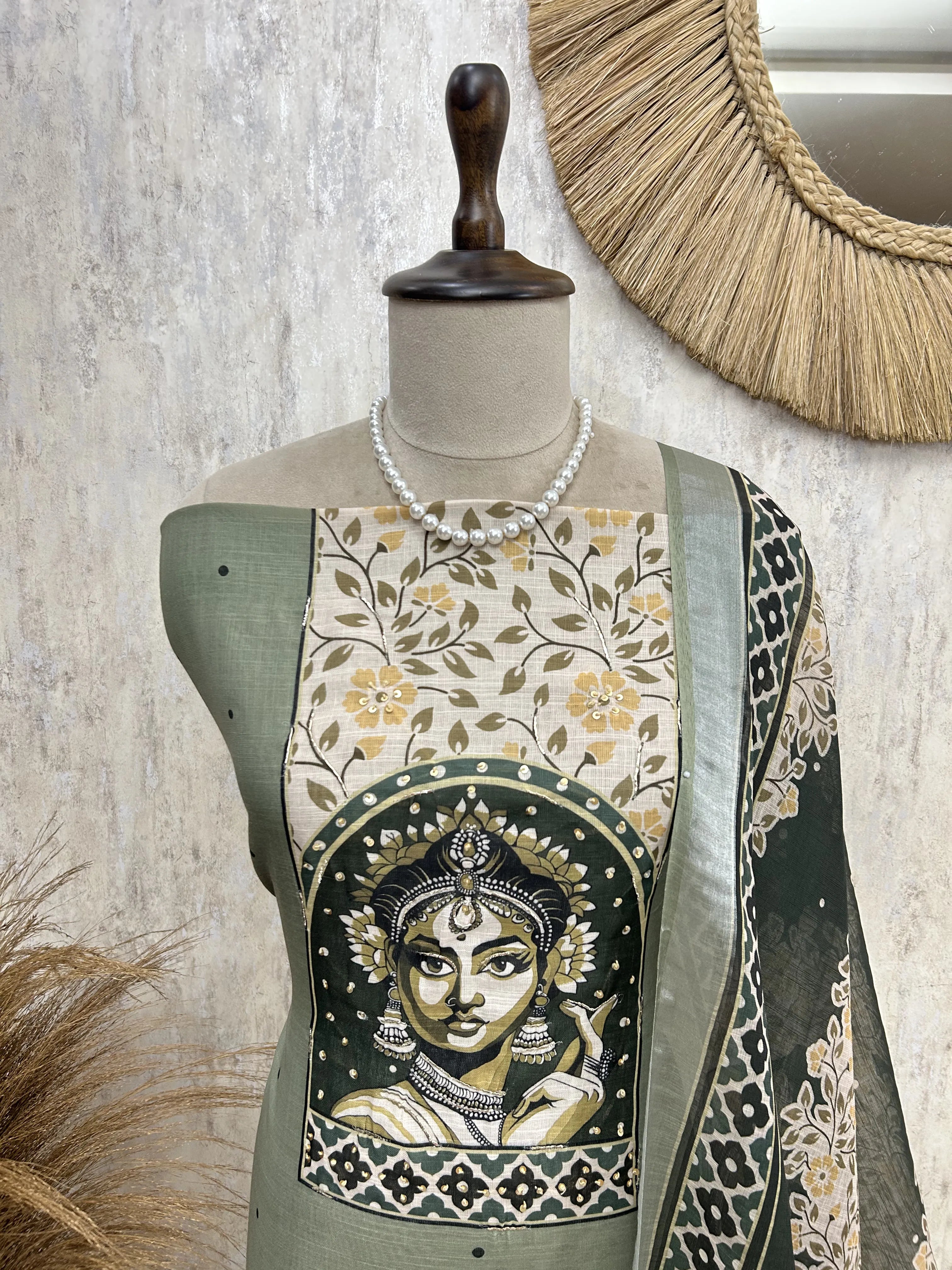 Royal Muse Ensemble Unstiched Suit