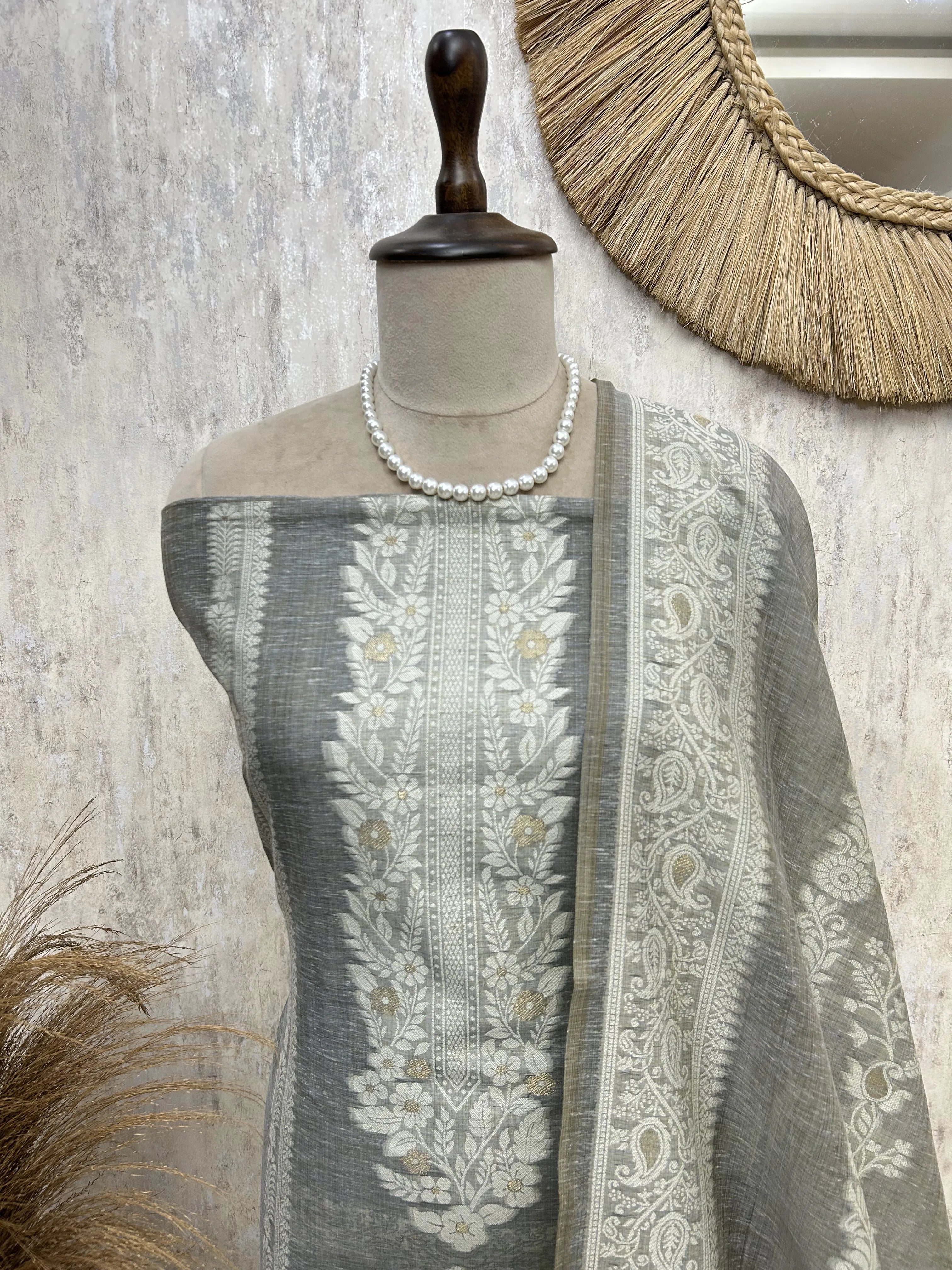 Subtle Royal Weave Unstitched Suit