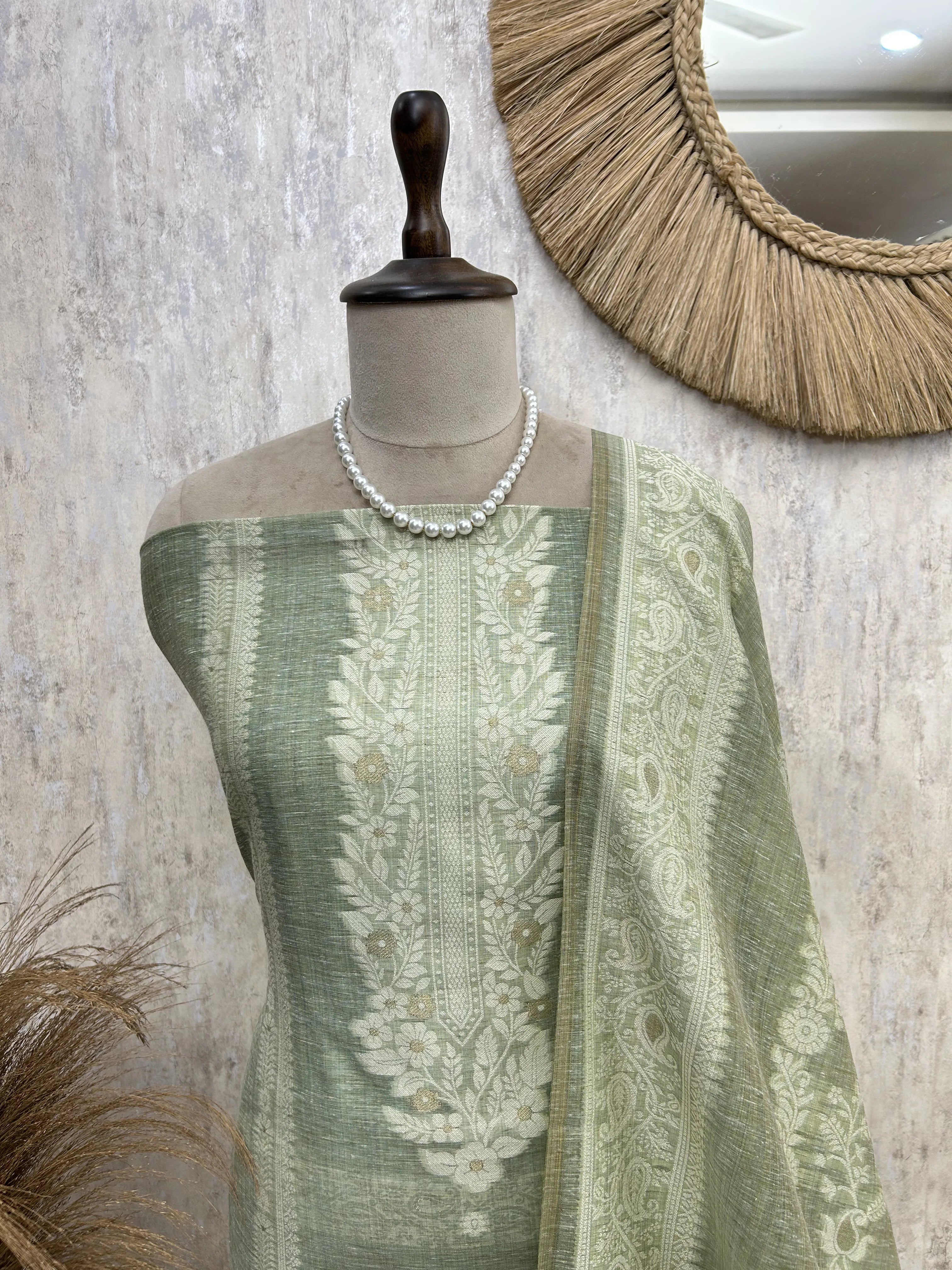 Subtle Royal Weave Unstitched Suit