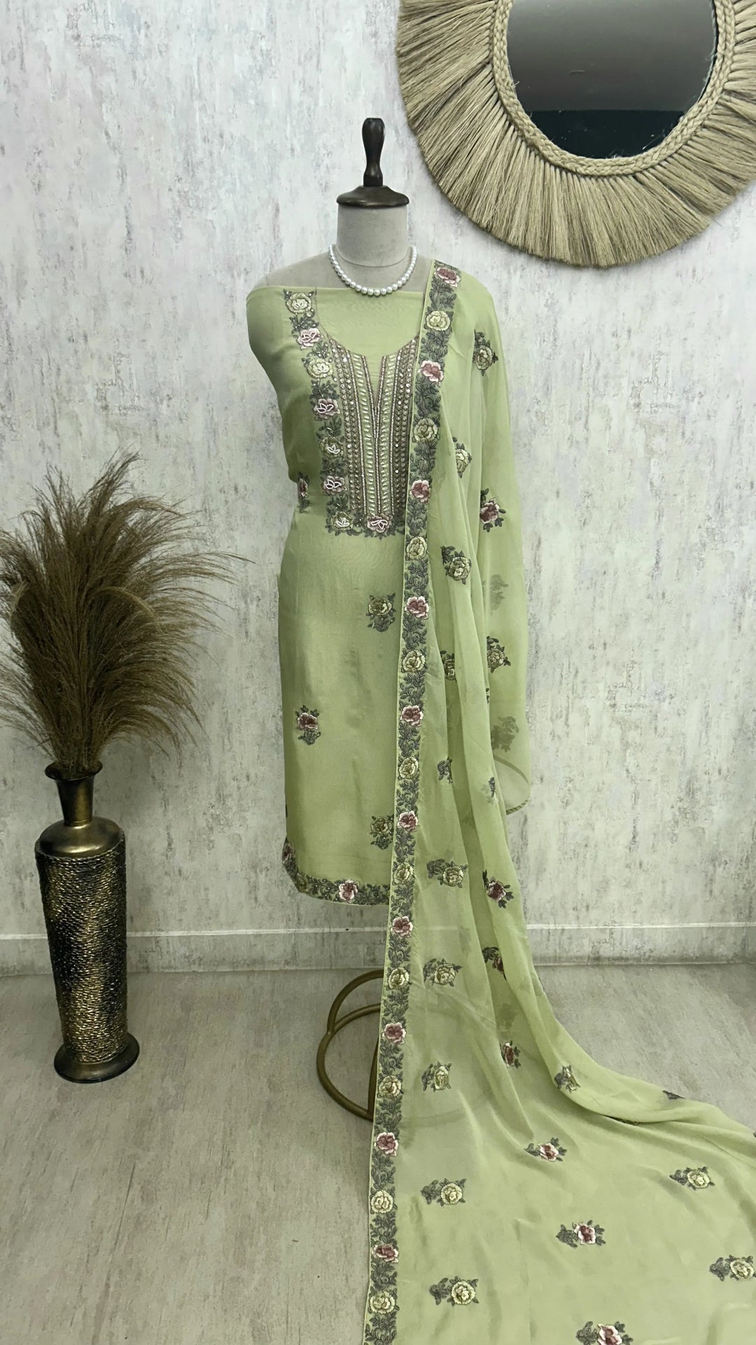 Unstitched Organza Suit Set Featuring Thread Embroidery