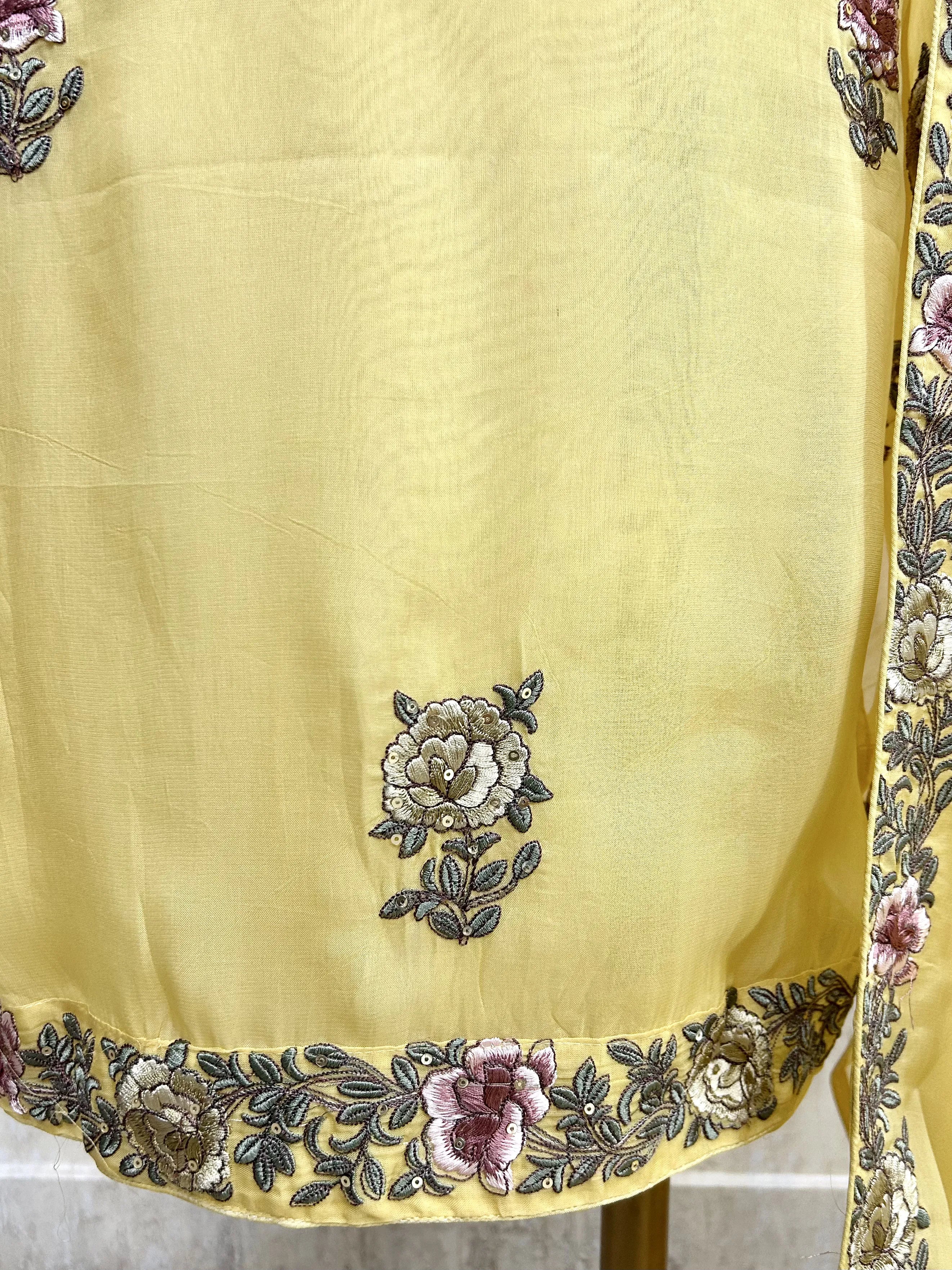 Unstitched Organza Suit Set Featuring Thread Embroidery