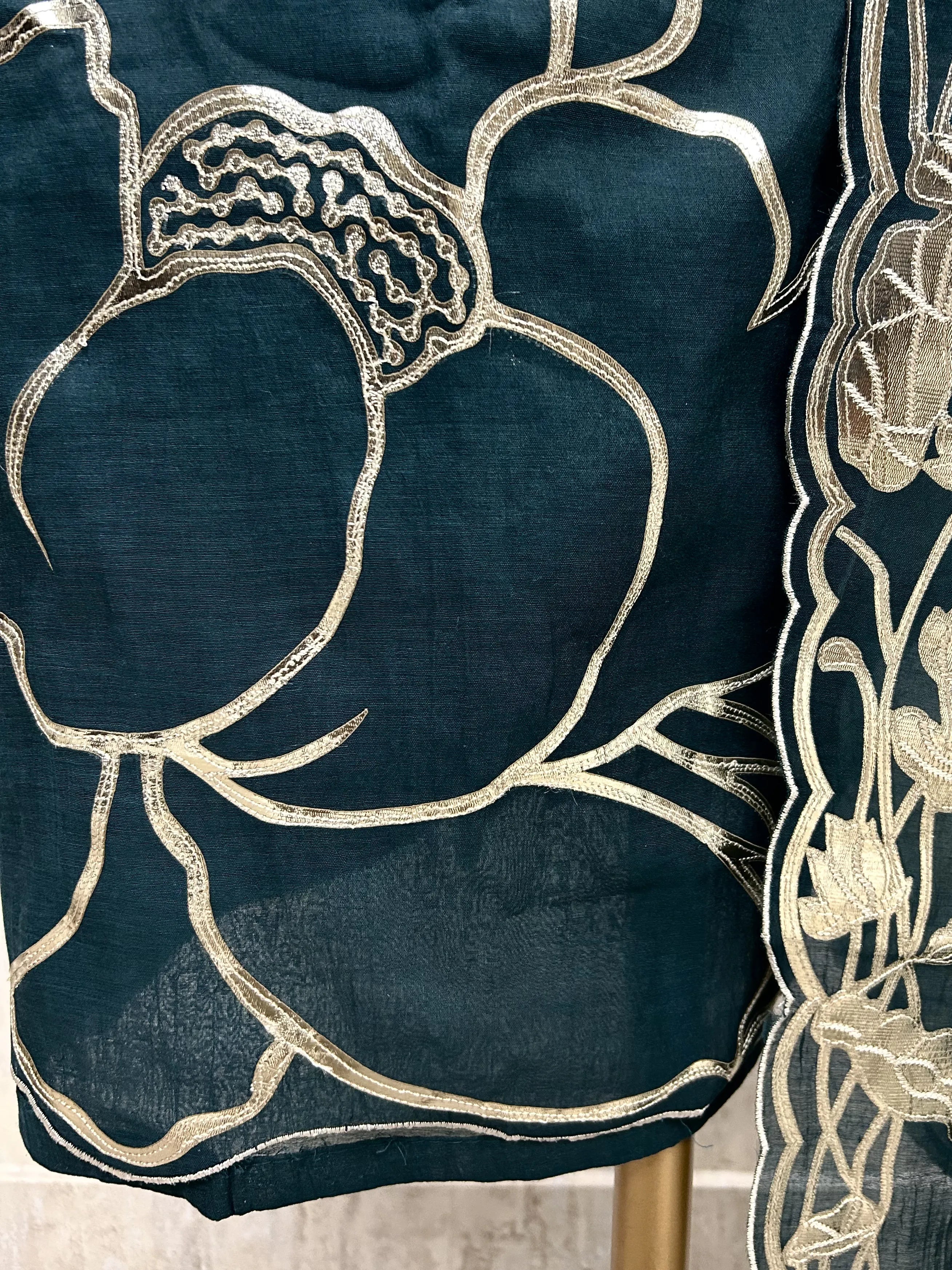 Mul Chanderi Unstitched Suit Set With Mul Chanderi Dupatta