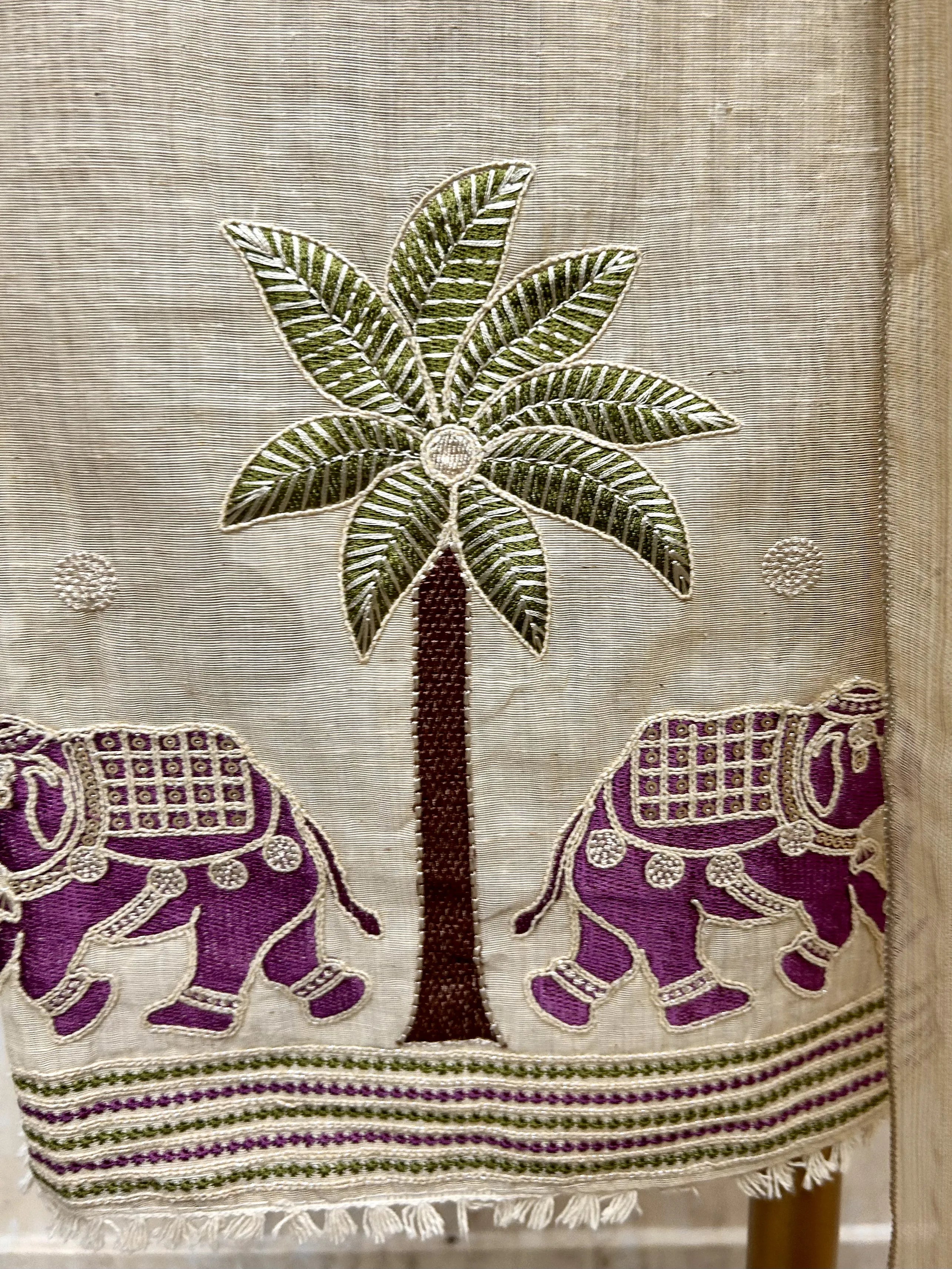 Jamdani Linen Unstitched Suit Set Featuring Applique Work